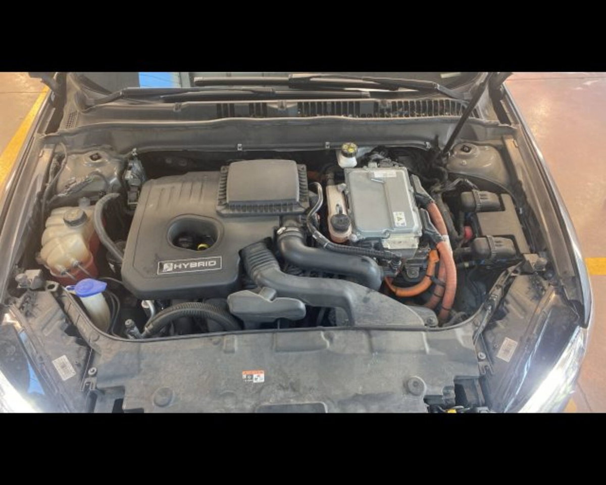 Ford Mondeo Full Hybrid 2.0 187 CV eCVT 4 porte Vignale (13)