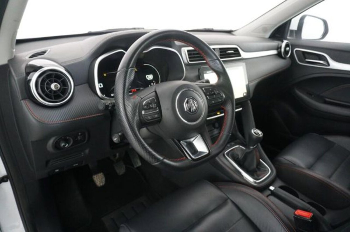 Mg ZS ZS 1.5 Luxury (7)