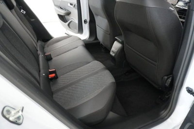 Peugeot 2008 1.2 puretech Allure s&s 100cv (11)
