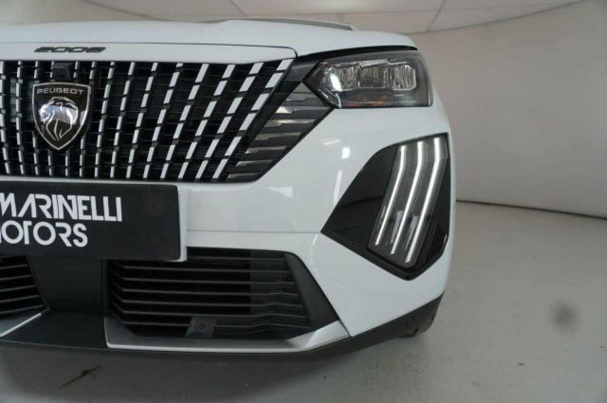 Peugeot 2008 1.2 puretech Allure s&s 100cv (17)