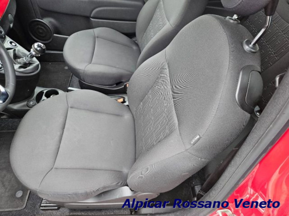 Fiat 500 1.0 Hybrid Red (5)