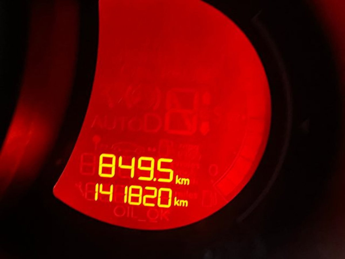 Citroen C3 1.4 e-HDi 70 airdream CMP Exclusive (8)