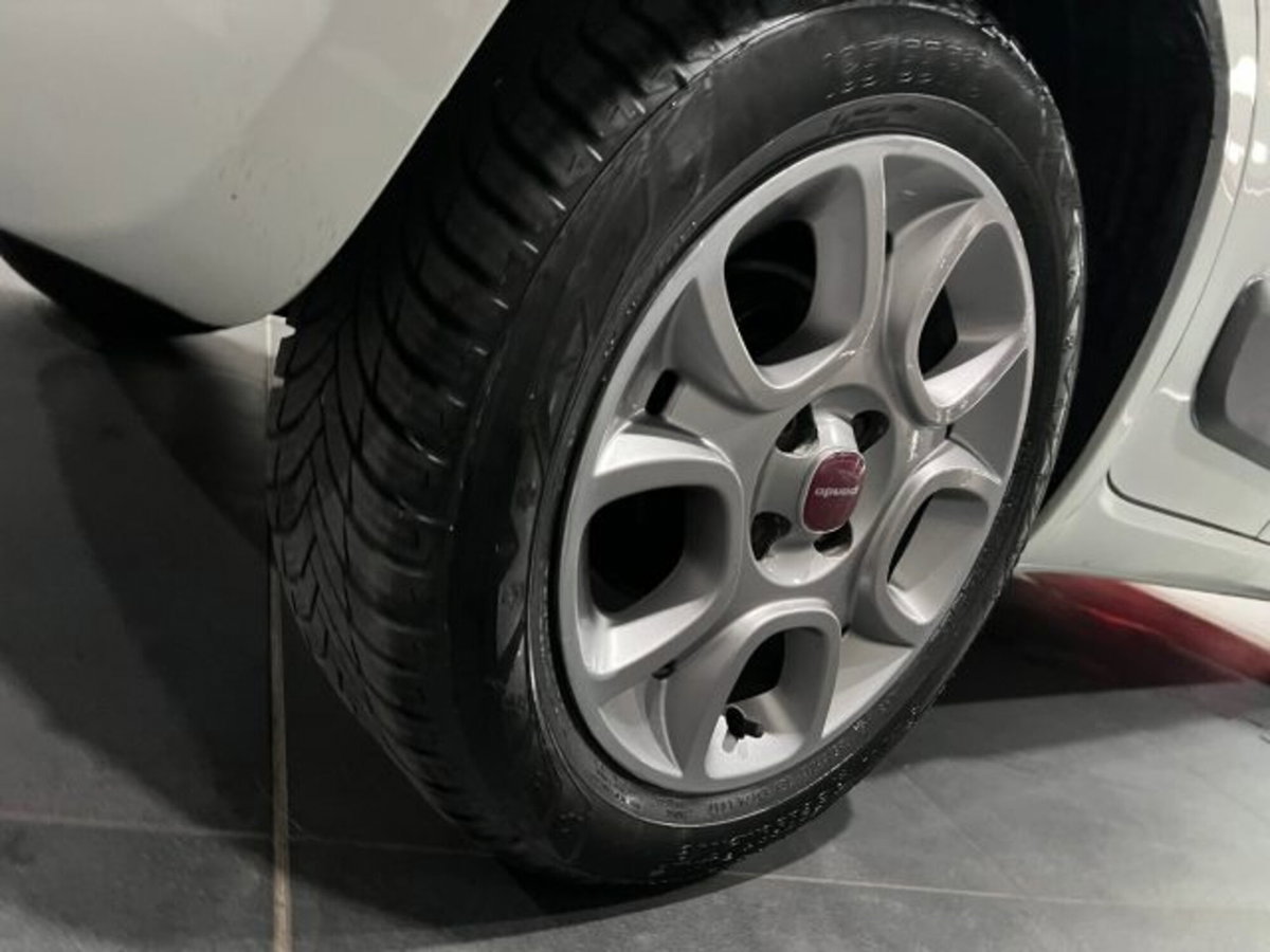 Fiat Panda 1.3 MJT 95 CV S&S Lounge (14)