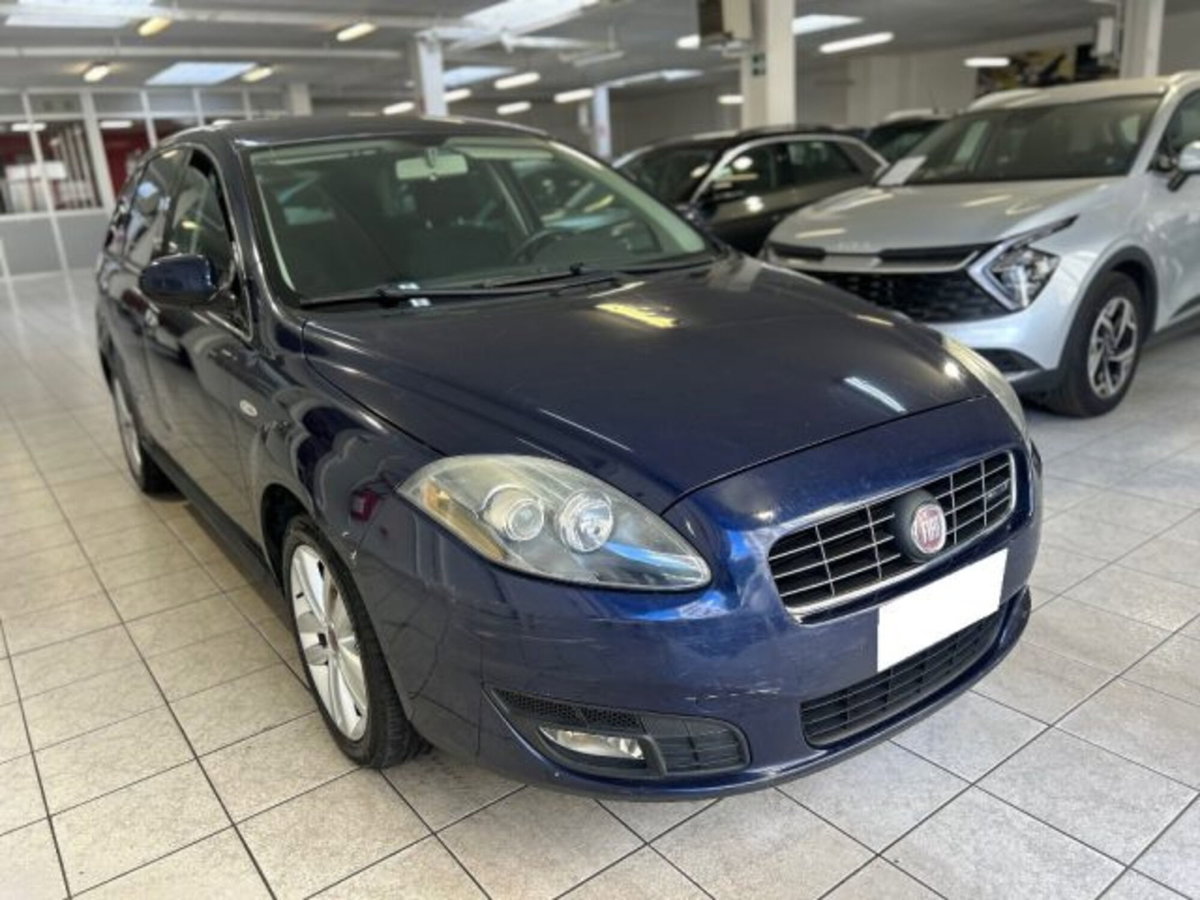 Fiat Croma 1.9 Multijet 16V Emotion (2)