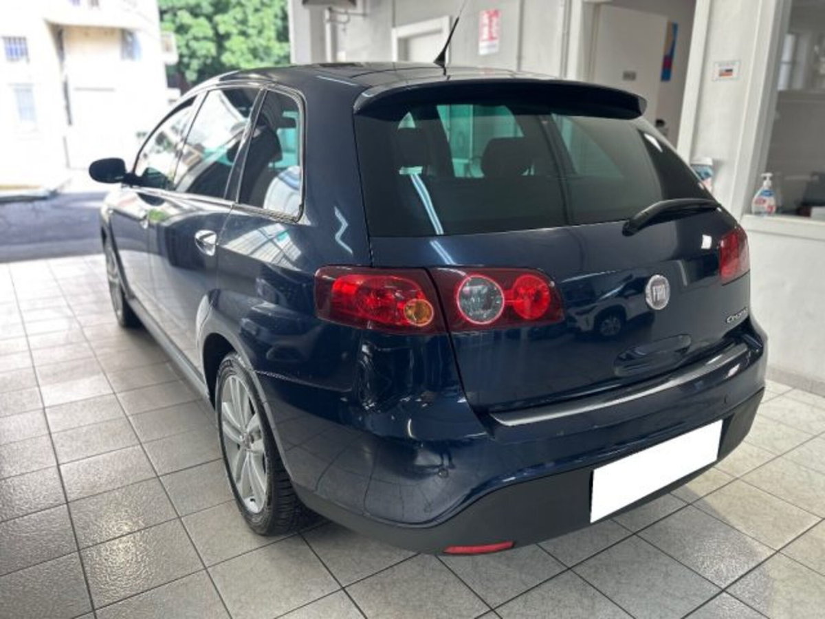 Fiat Croma 1.9 Multijet 16V Emotion (4)