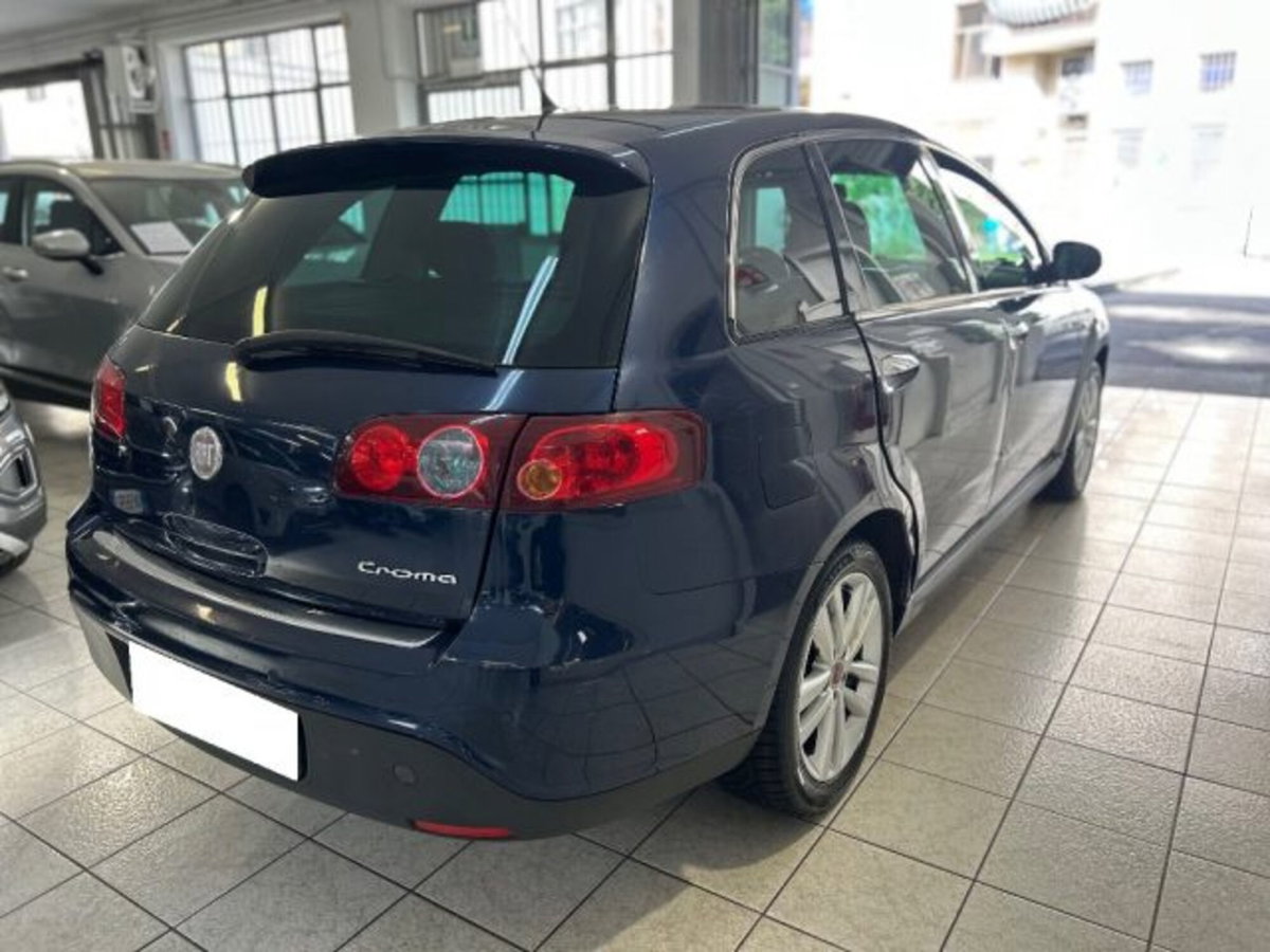 Fiat Croma 1.9 Multijet 16V Emotion (6)