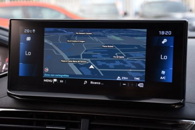 Peugeot 3008 BlueHDi 130 S&S EAT8 Allure Pack (11)