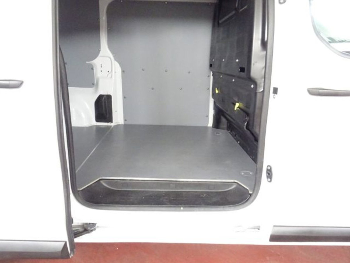 Peugeot Expert Furgone BlueHDi 120 S&S PL-TN Furgone Premium Standard (7)