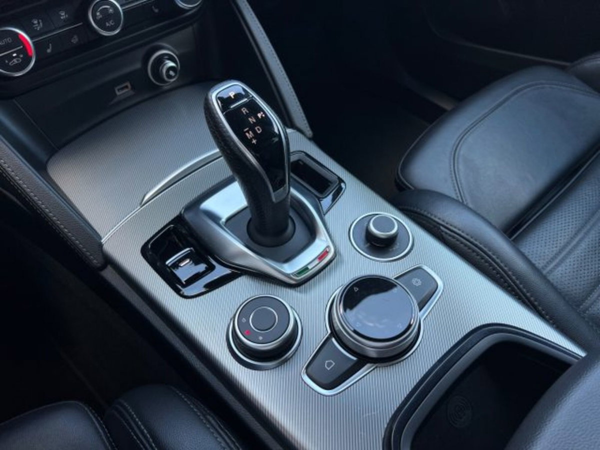Alfa Romeo Stelvio Stelvio 2.2 Turbodiesel 210 CV AT8 Q4 Veloce (18)