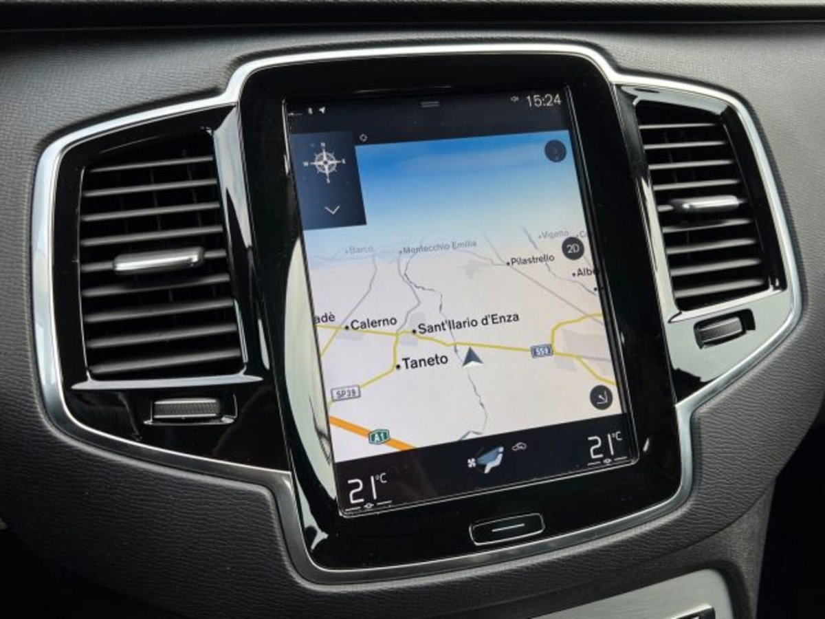 Volvo XC90 D5 AWD Geartronic 7 posti Momentum (10)
