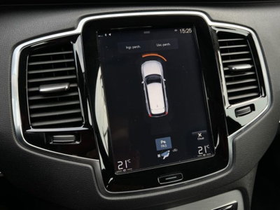 Volvo XC90 D5 AWD Geartronic 7 posti Momentum (11)