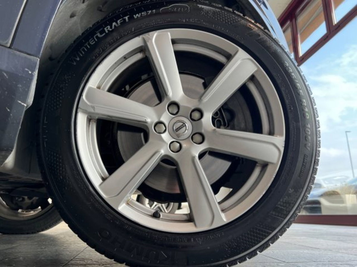 Volvo XC90 D5 AWD Geartronic 7 posti Momentum (12)