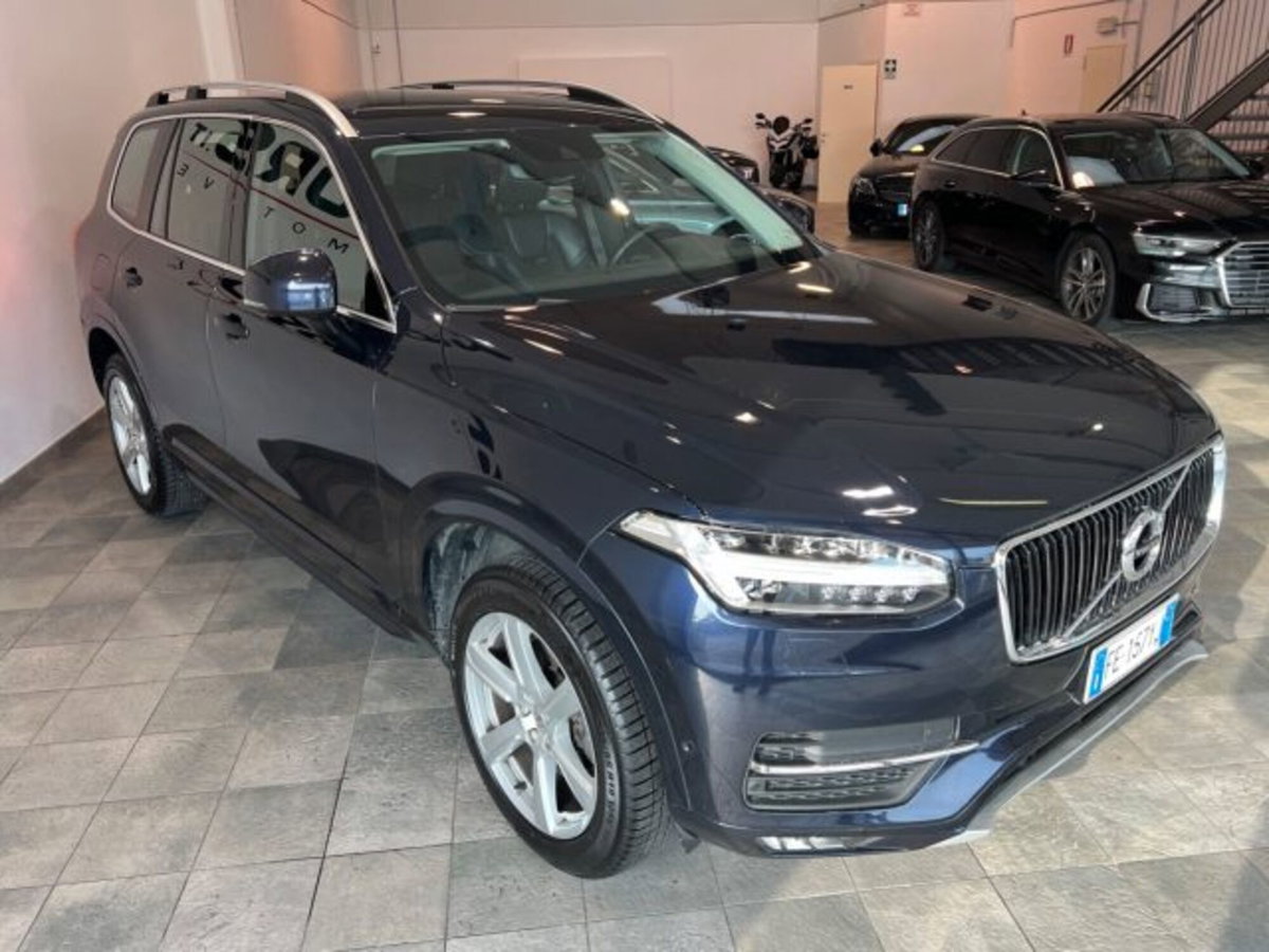 Volvo XC90 D5 AWD Geartronic 7 posti Momentum (3)