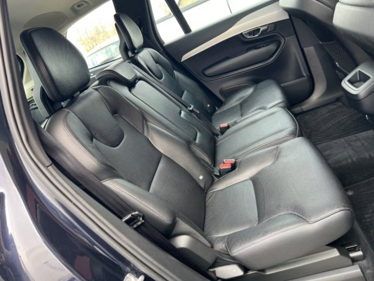 Volvo XC90 D5 AWD Geartronic 7 posti Momentum (8)