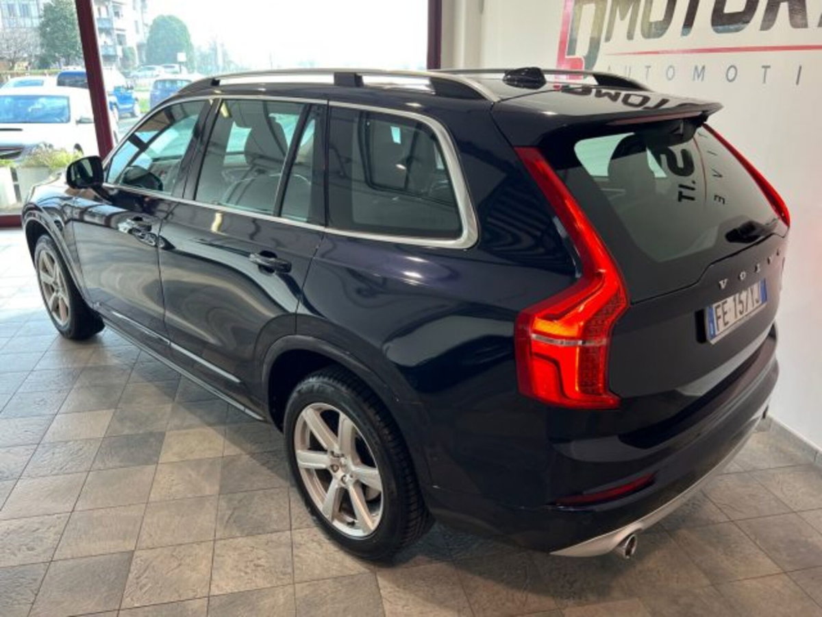 Volvo XC90 D5 AWD Geartronic 7 posti Momentum (9)