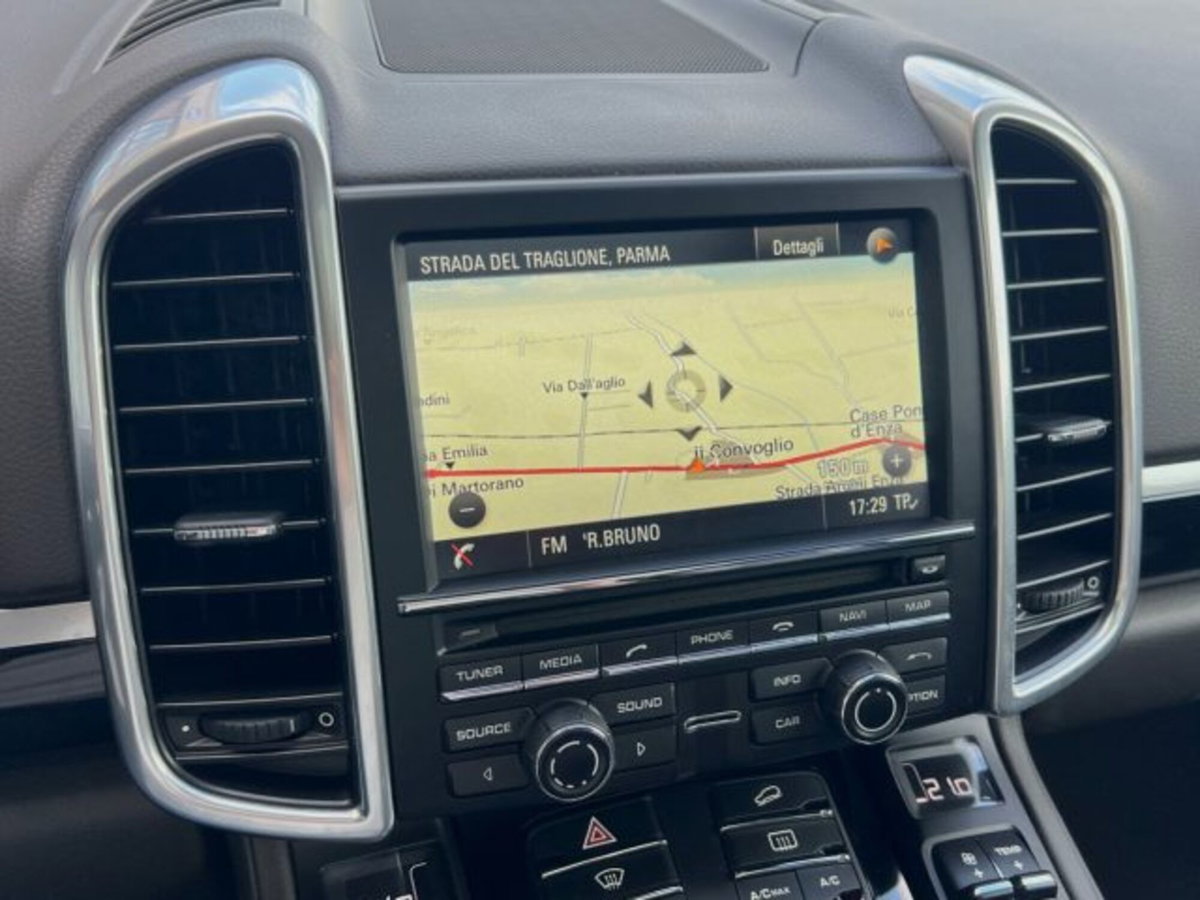 Porsche Cayenne 3.0 Diesel (19)