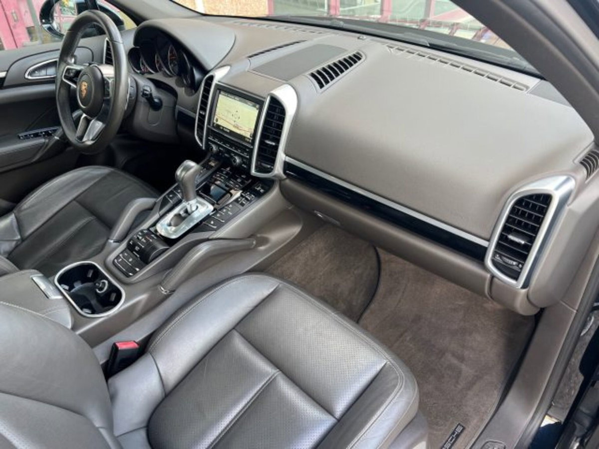 Porsche Cayenne 3.0 Diesel (6)