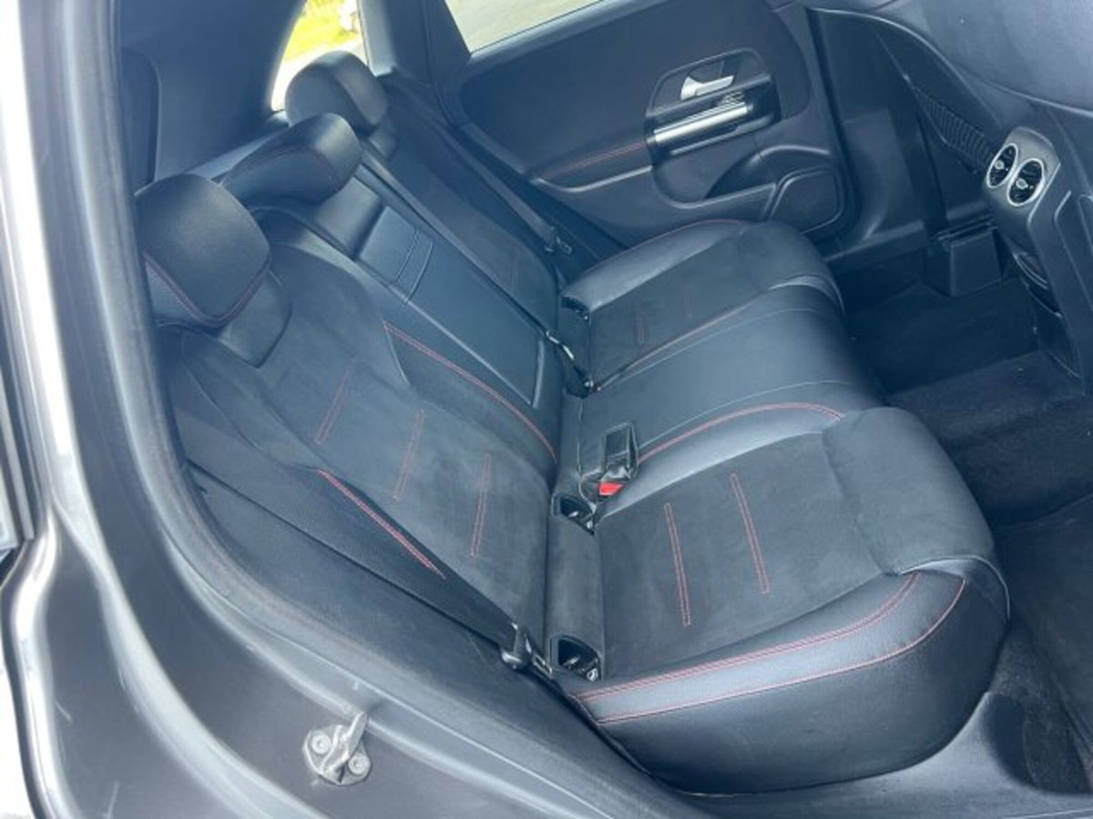 Mercedes-Benz Classe B 180 d Automatic Premium (8)