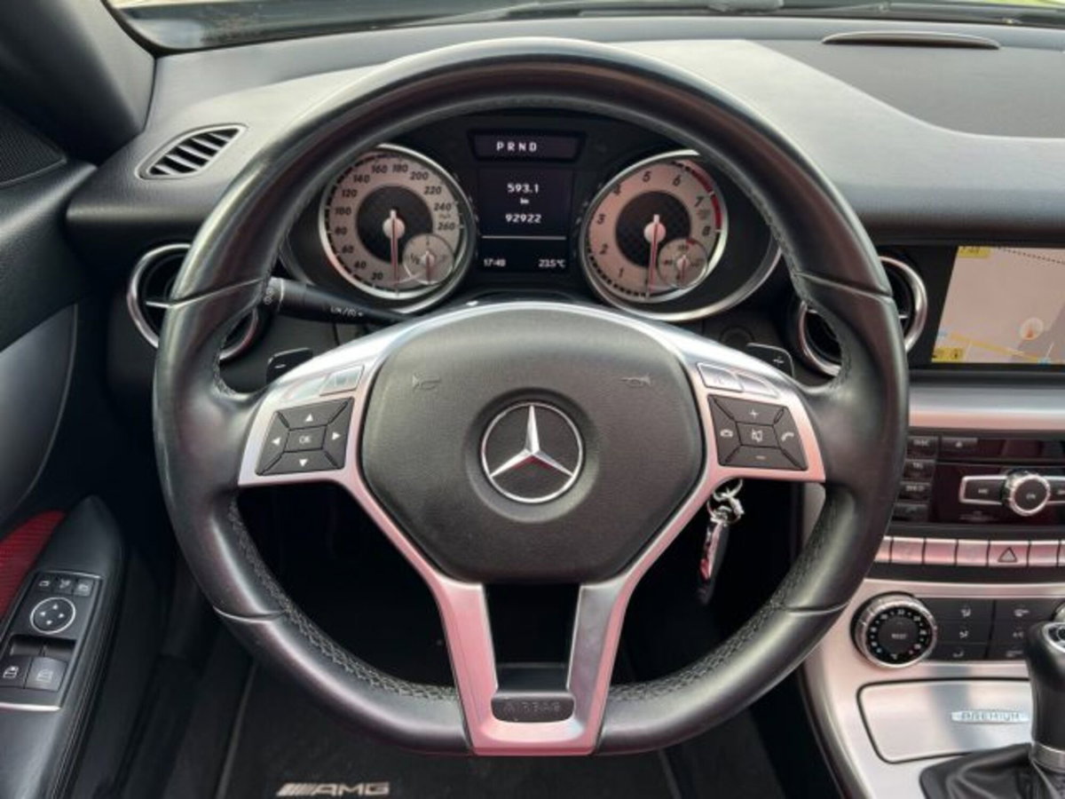 Mercedes-Benz SLK 200 CGI Premium (12)