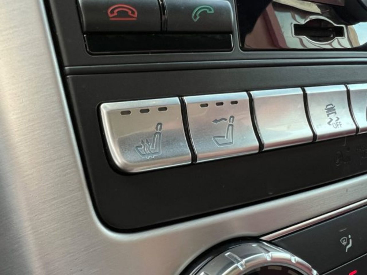 Mercedes-Benz SLK 200 CGI Premium (20)