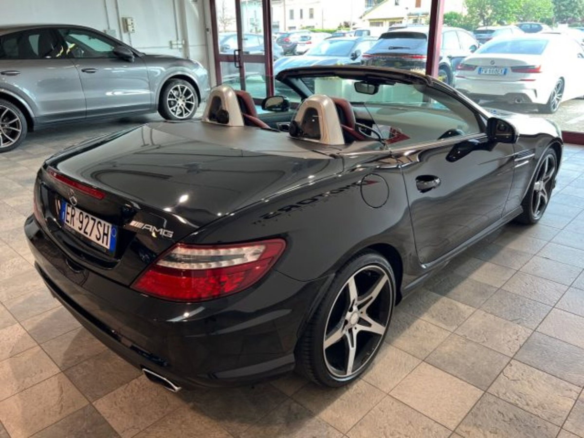 Mercedes-Benz SLK 200 CGI Premium (7)