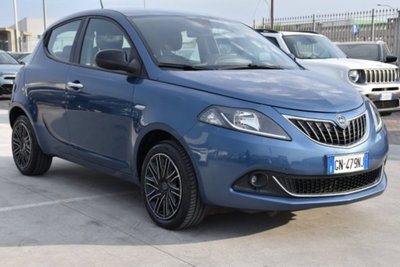 Lancia Ypsilon 1.0 FireFly 5 porte S&S Hybrid Ecochic Gold (3)