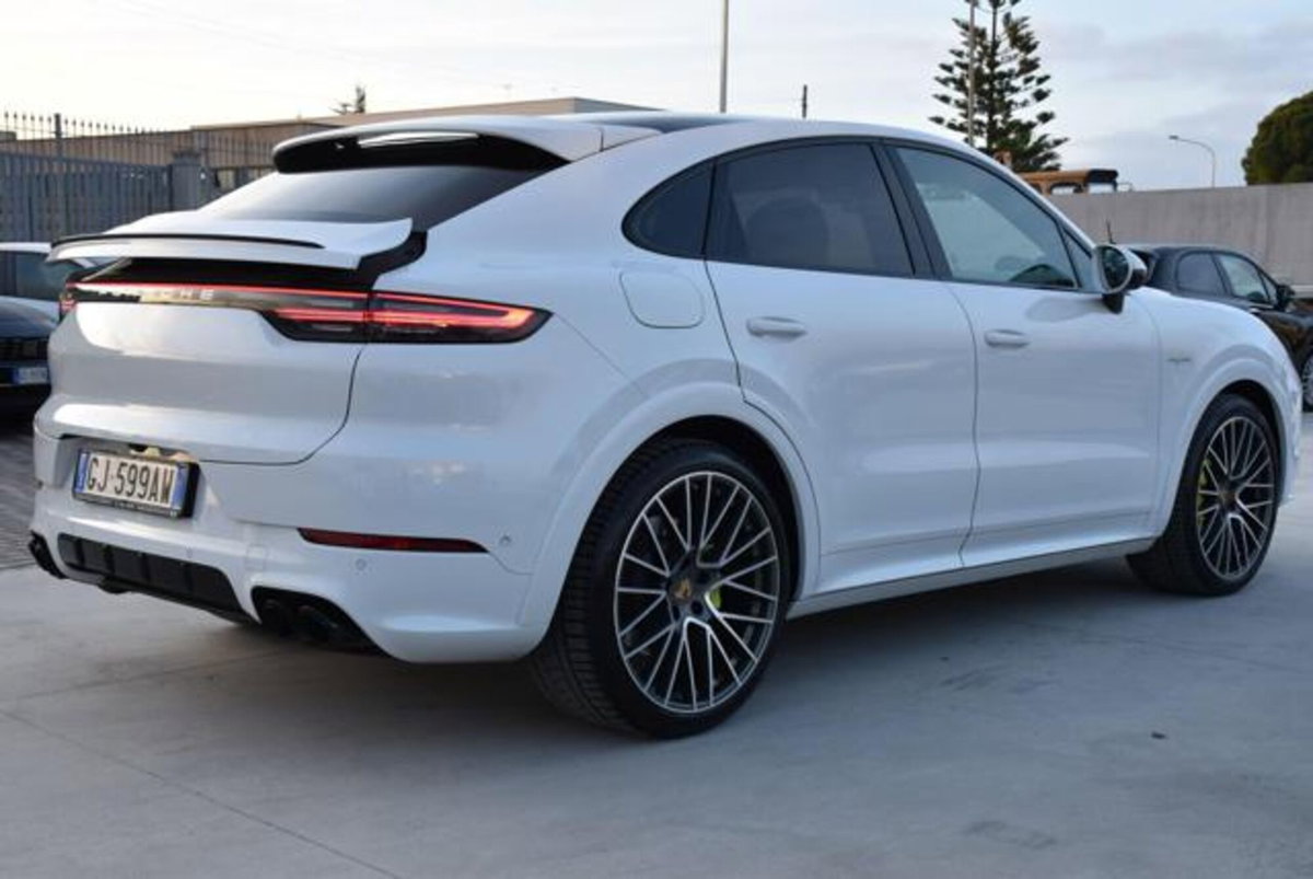Porsche Cayenne Coupé 4.0 GTS (4)