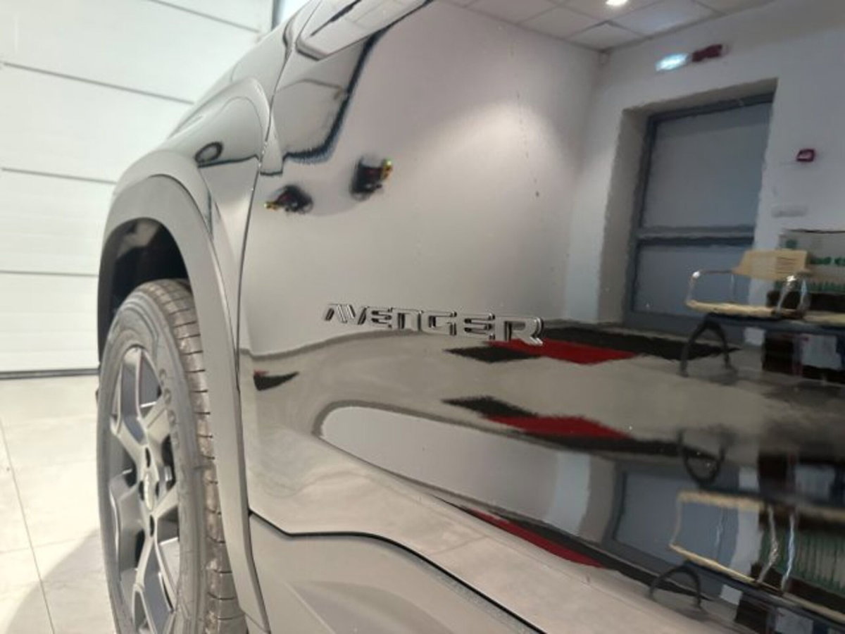 Jeep Avenger 1.2 turbo Summit fwd 100cv (10)