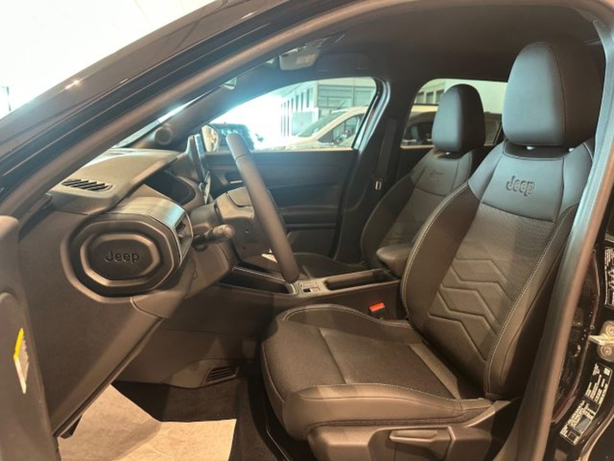Jeep Avenger 1.2 turbo Summit fwd 100cv (6)