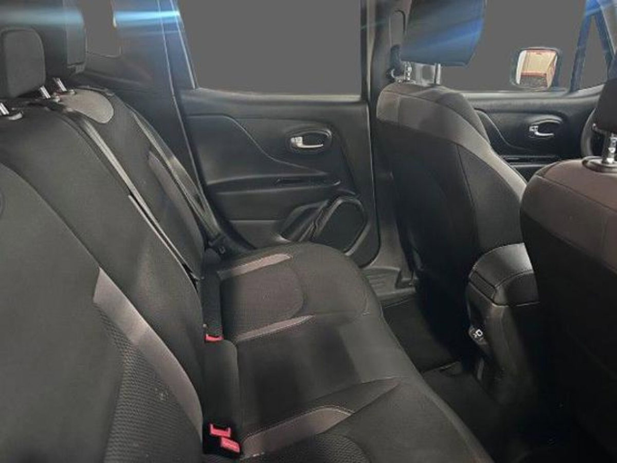 Jeep Renegade 1.5 Turbo T4 MHEV Limited (4)