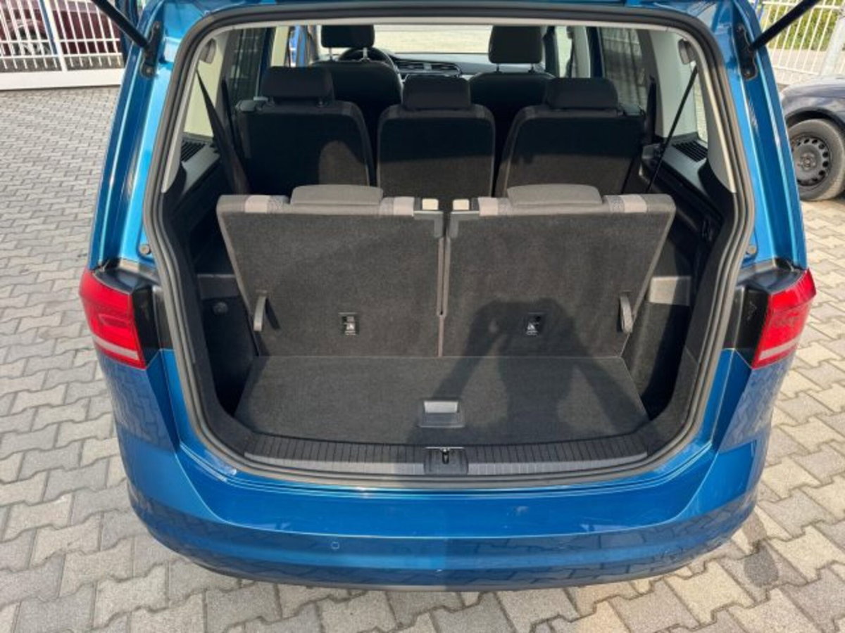Volkswagen Touran 2.0 TDI 115 CV DSG Business BlueMotion Technology (10)