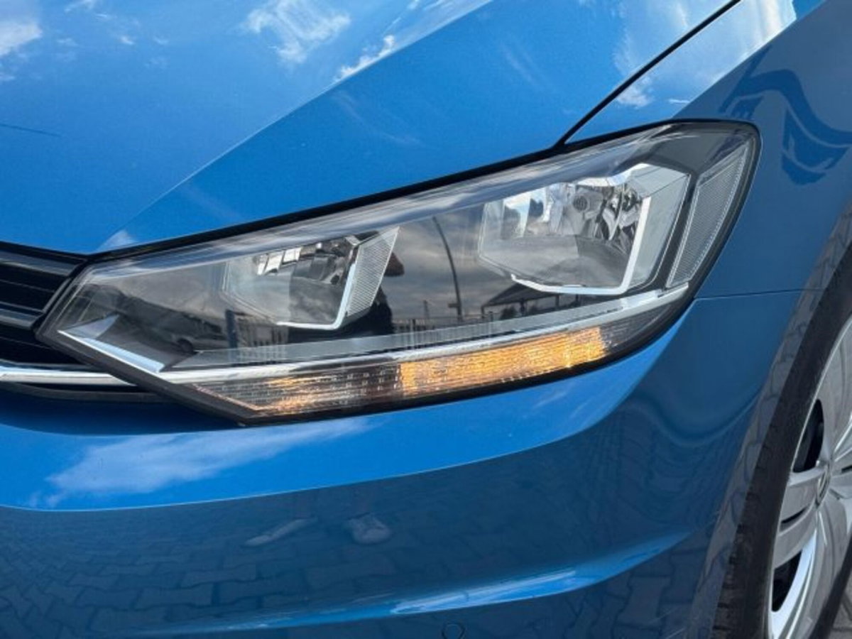 Volkswagen Touran 2.0 TDI 115 CV DSG Business BlueMotion Technology (11)