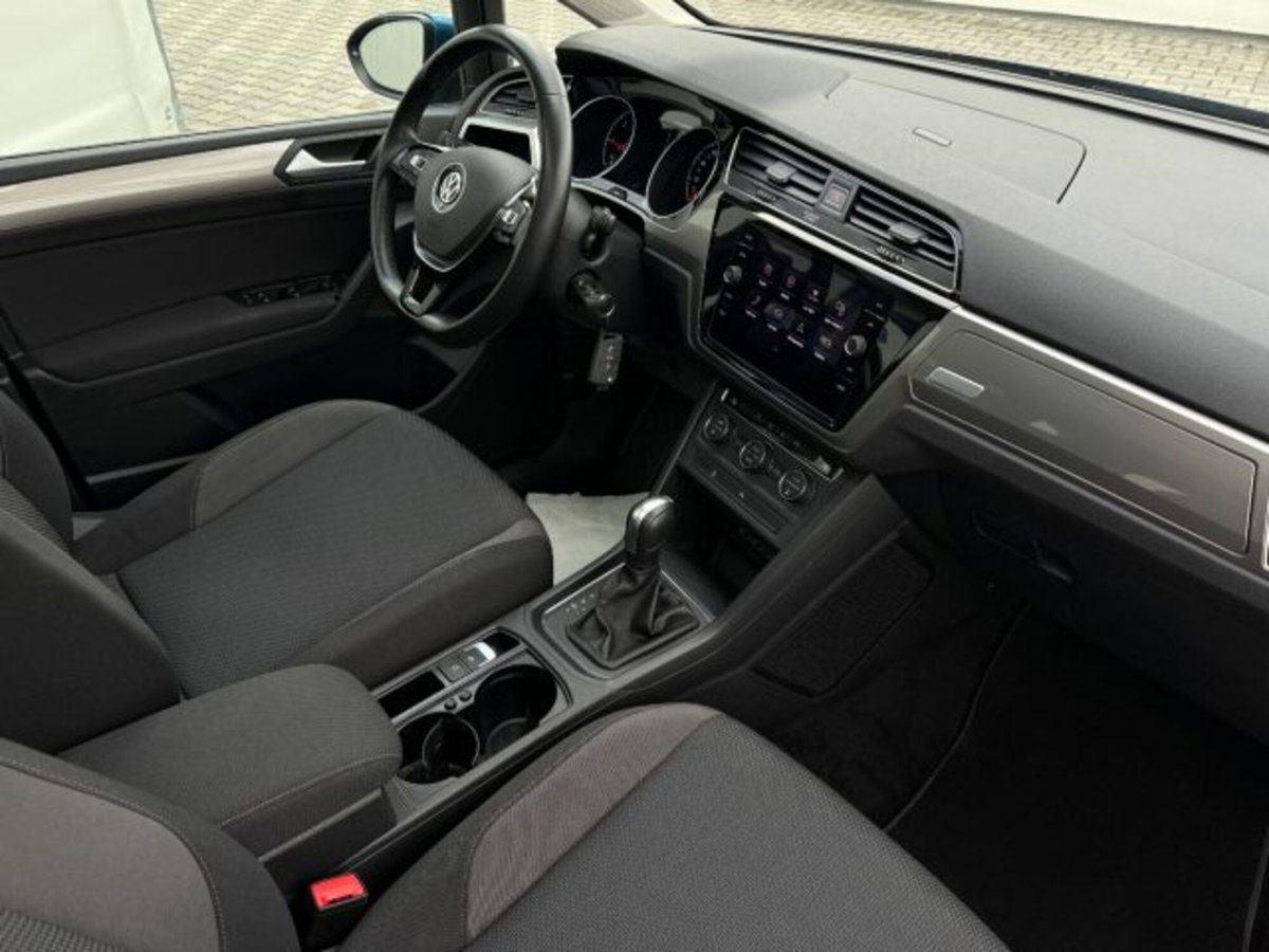 Volkswagen Touran 2.0 TDI 115 CV DSG Business BlueMotion Technology (6)