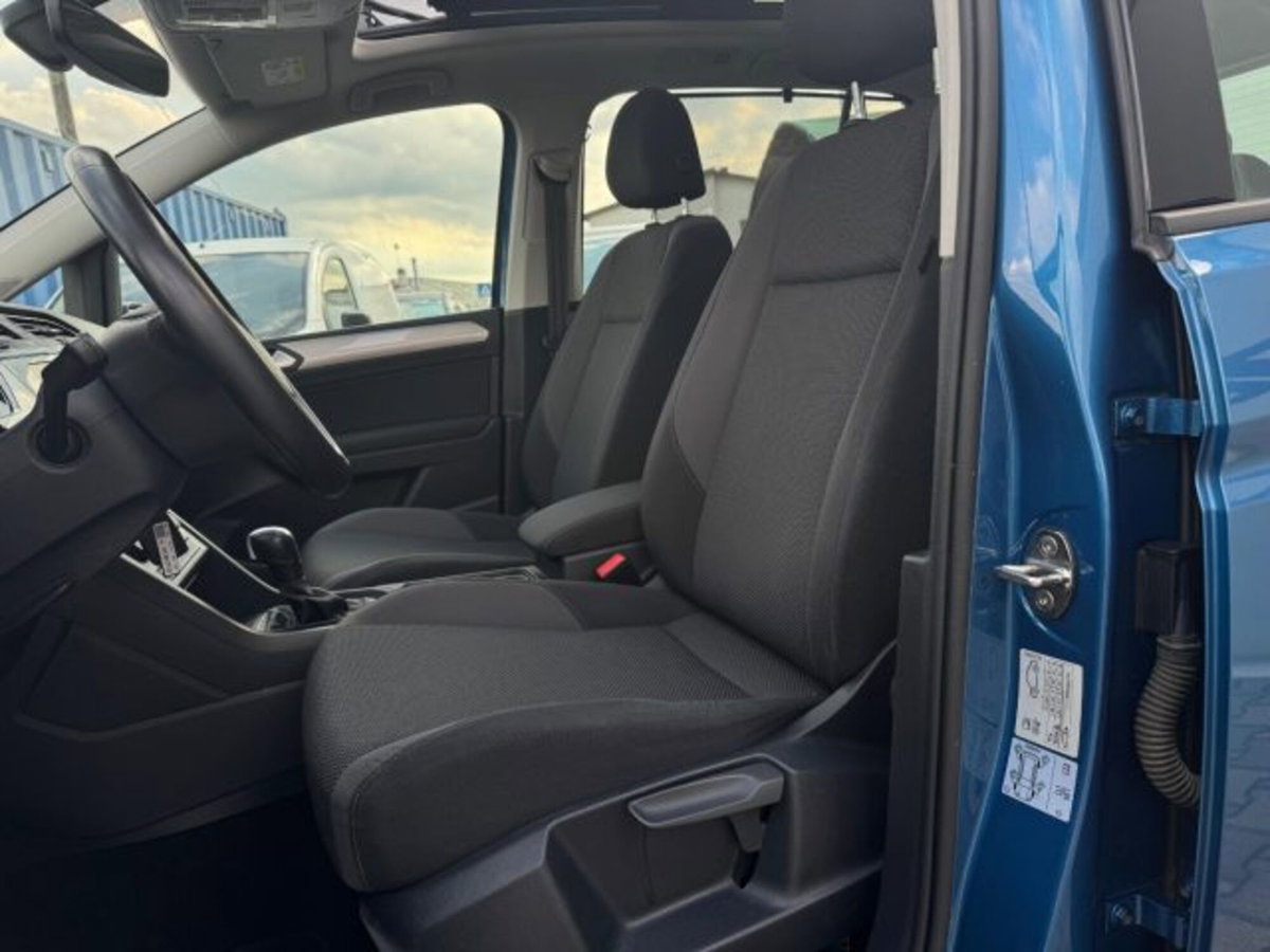 Volkswagen Touran 2.0 TDI 115 CV DSG Business BlueMotion Technology (7)