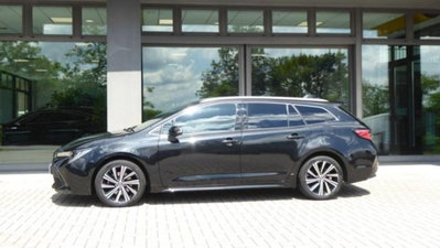 Toyota Corolla Touring Sports 2.0 Hybrid Style (2)