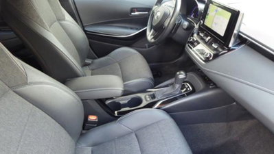 Toyota Corolla Touring Sports 2.0 Hybrid Style (8)