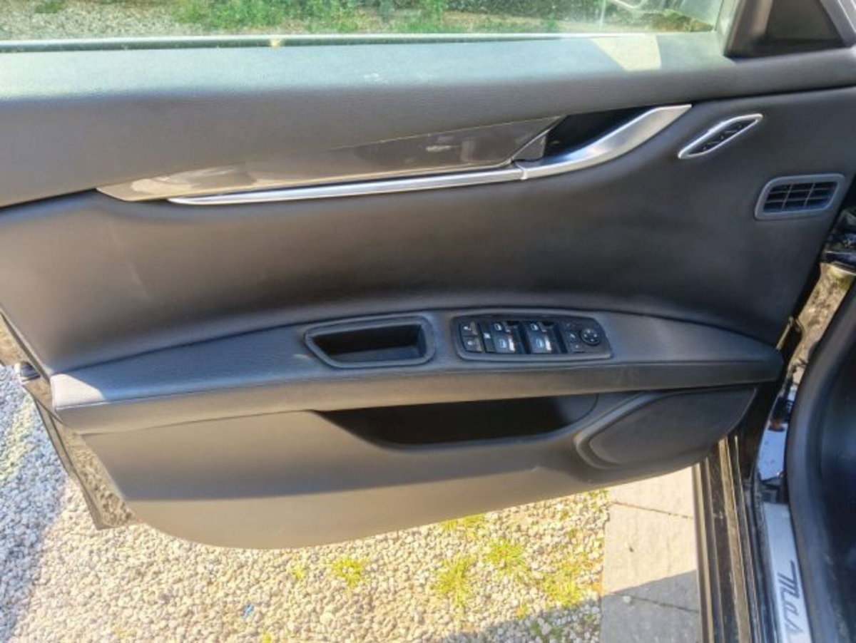 Maserati Ghibli Ghibli V6 Modena (4)