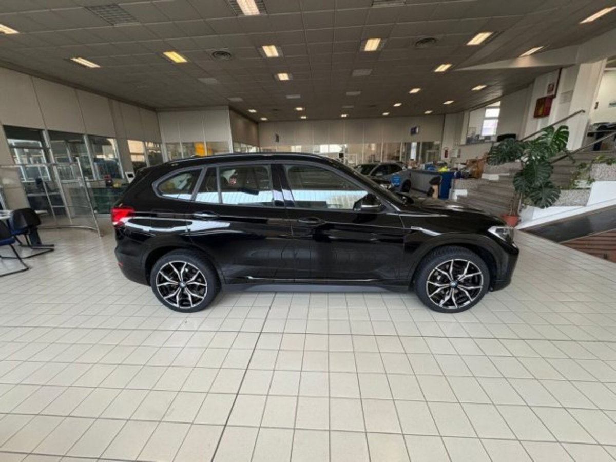 BMW X1 xDrive25e Business Advantage (7)