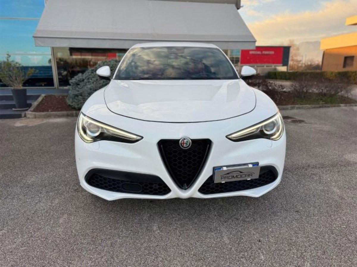 Alfa Romeo Stelvio Stelvio 2.2 Turbodiesel 210 CV AT8 Q4 Veloce (2)