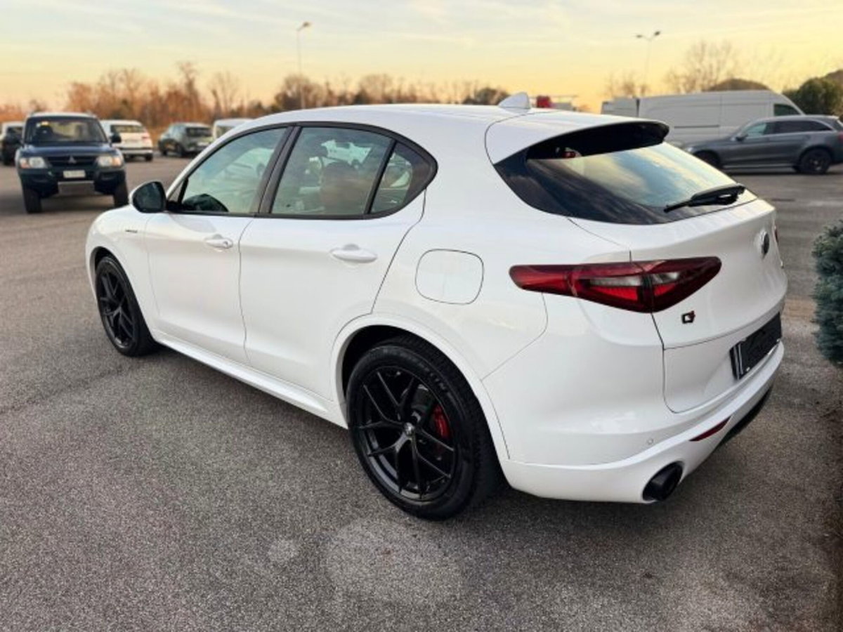 Alfa Romeo Stelvio Stelvio 2.2 Turbodiesel 210 CV AT8 Q4 Veloce (5)