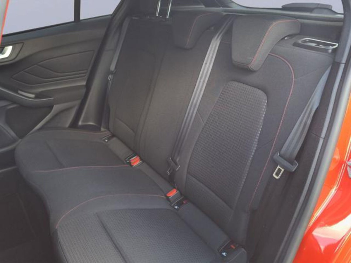 Ford Focus 1.0 EcoBoost Hybrid 125 CV Power. 5p. ST-Line Style (15)