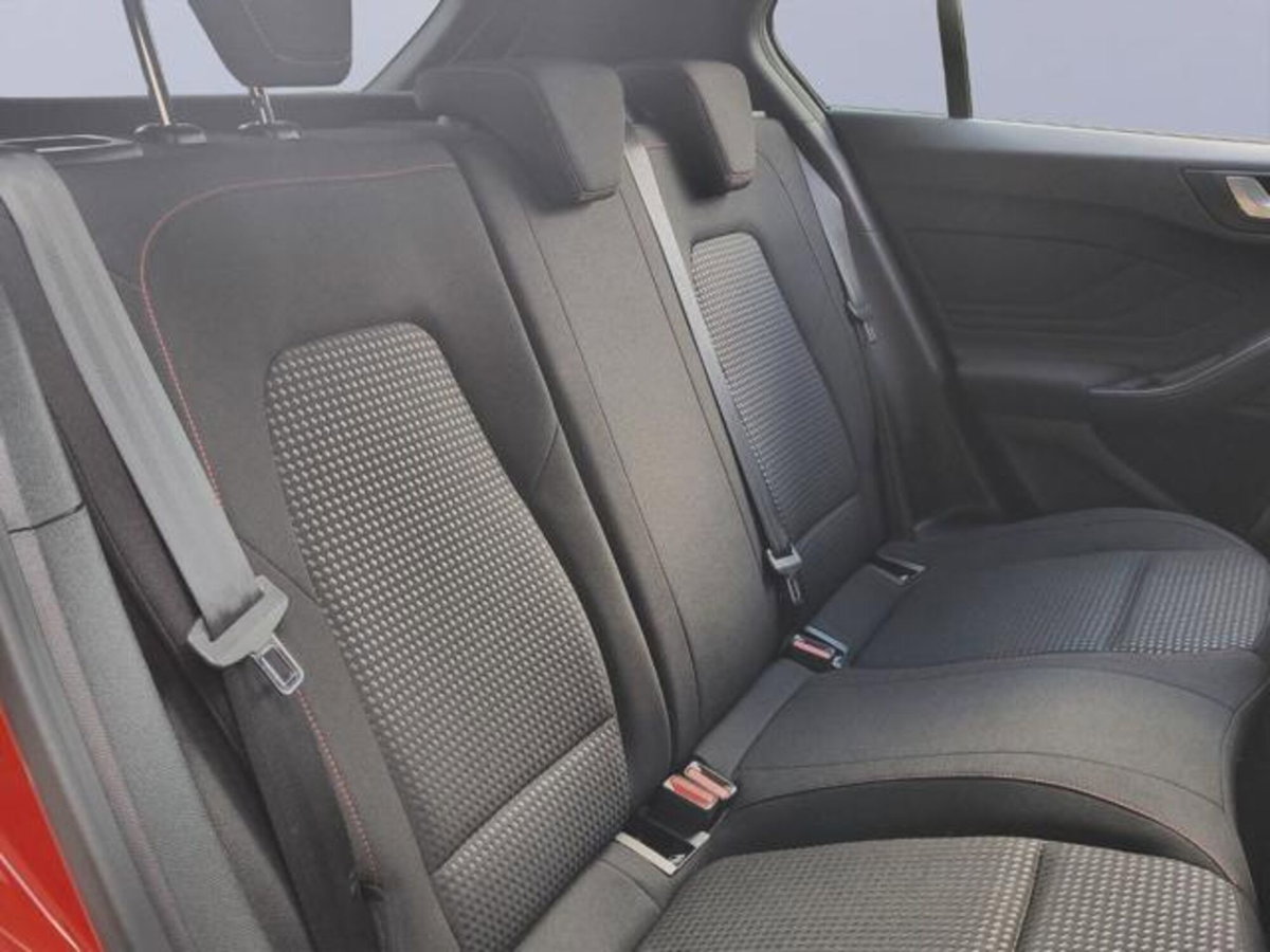 Ford Focus 1.0 EcoBoost Hybrid 125 CV Power. 5p. ST-Line Style (16)