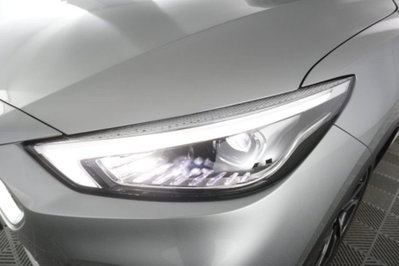 Mg ZS ZS 1.5 Luxury (14)