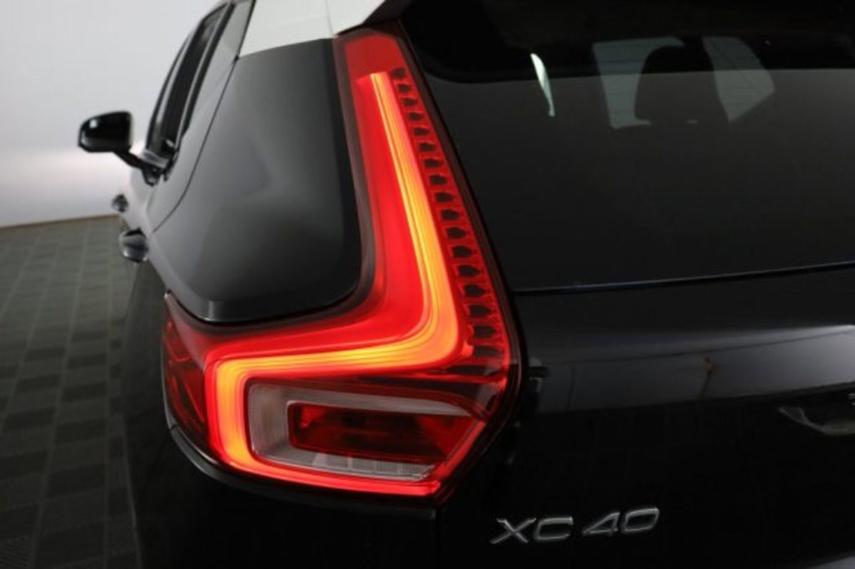 Volvo XC40 T4 AWD Geartronic Momentum (10)