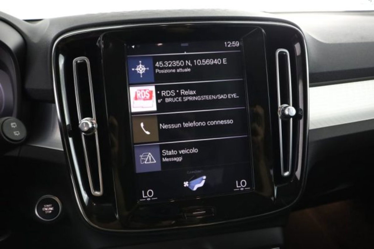 Volvo XC40 T4 AWD Geartronic Momentum (11)