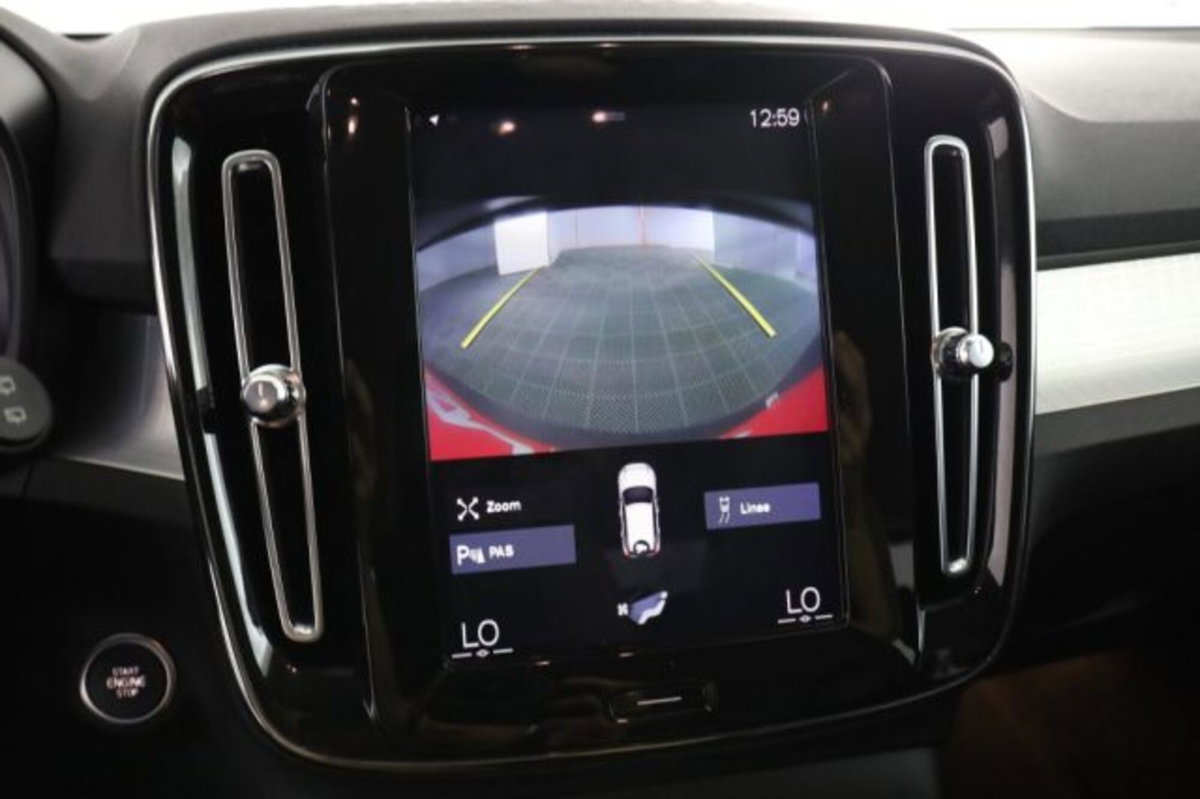 Volvo XC40 T4 AWD Geartronic Momentum (12)