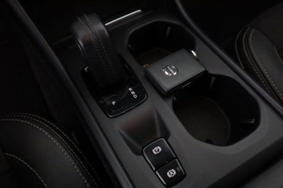 Volvo XC40 T4 AWD Geartronic Momentum (14)