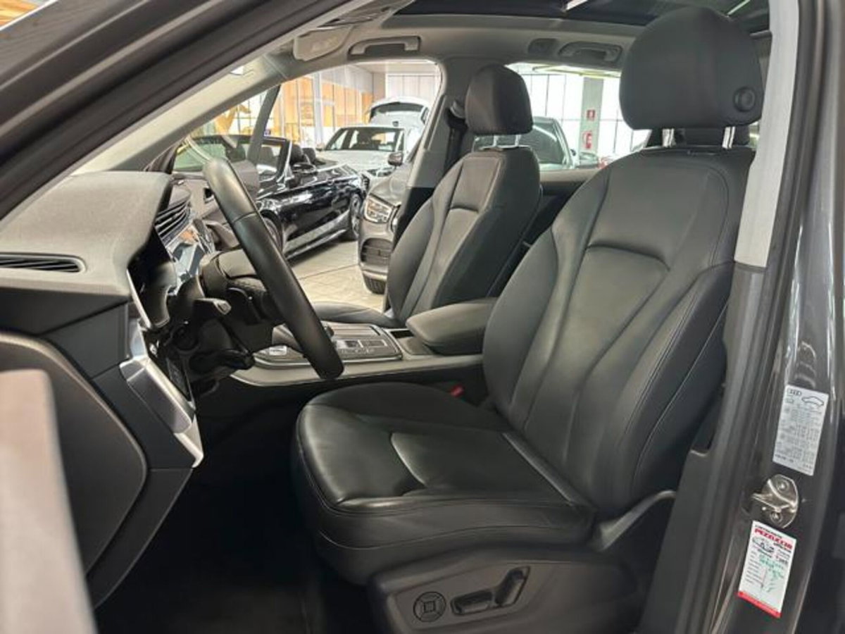 Audi Q7 50 TDI quattro tiptronic Business (8)