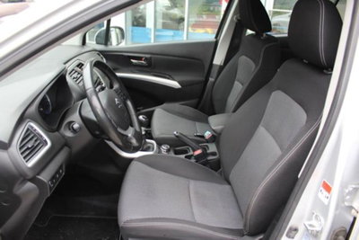 Suzuki S-Cross 1.6 DDiS 4WD All Grip Style (6)