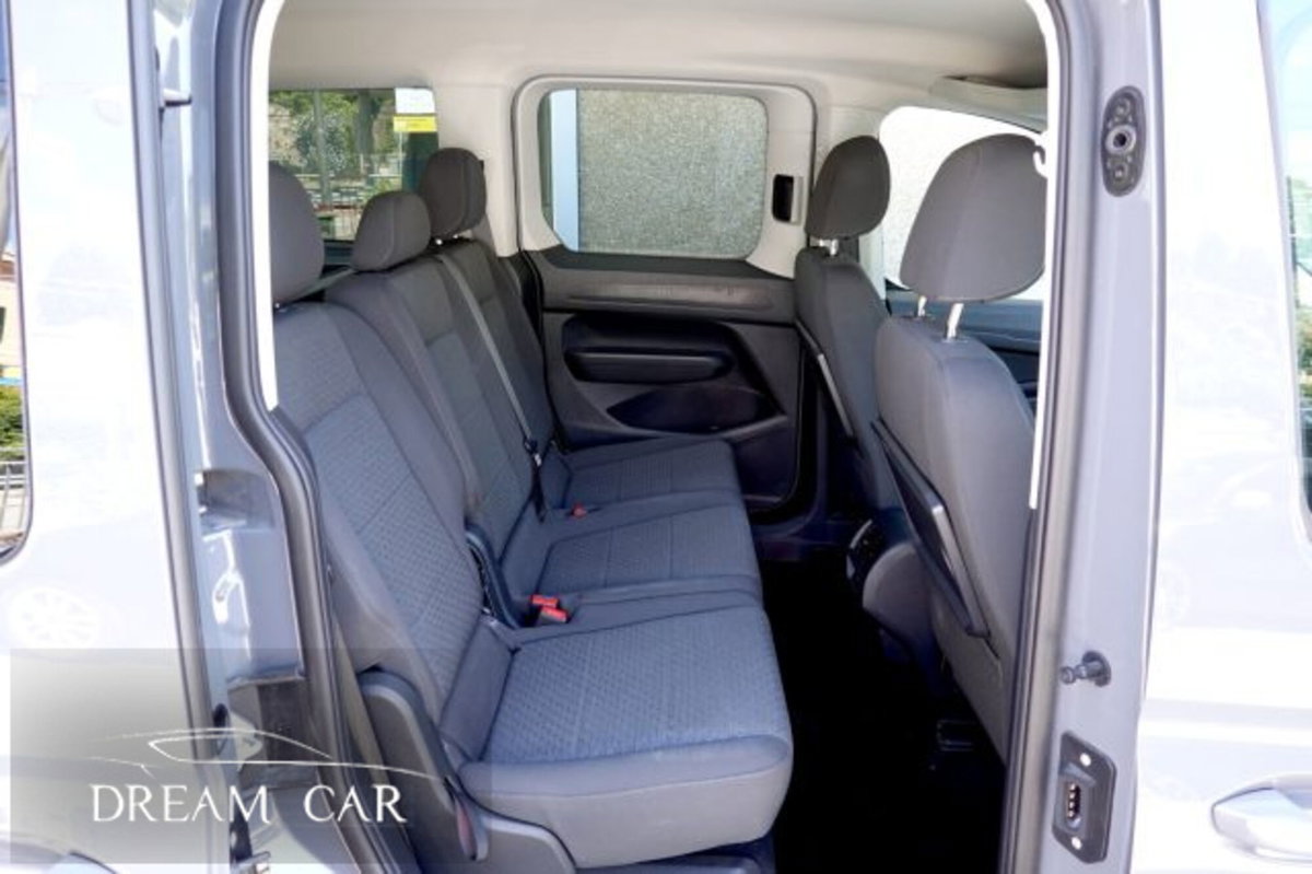 Ford Tourneo Connect Tourneo  2.0 EcoBlue 122 CV Powershift Titanium (11)